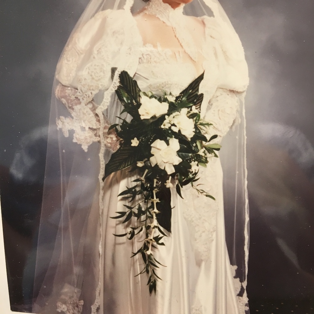 Wedding gown